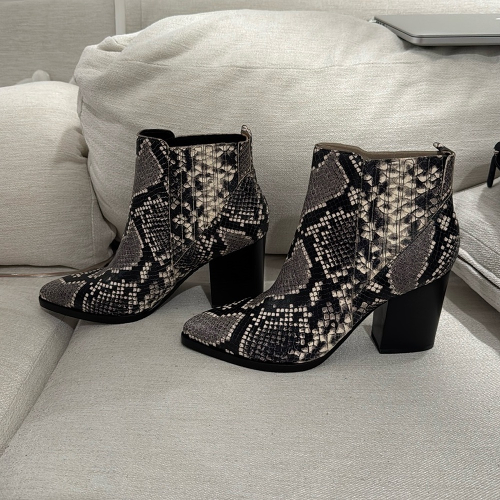 Marc Fisher Alva Bootie in Snake Skin Print *brand new with box* size 8.5